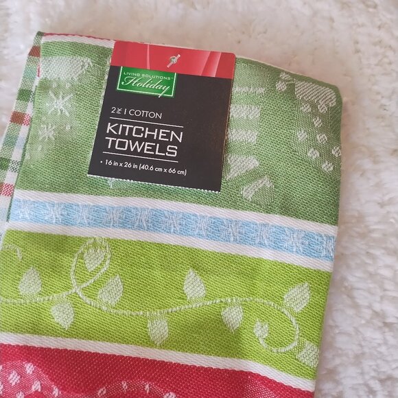 Christmas 4pc. Towel & Oven Mitt Set with Free Gift - Picture 2 of 4